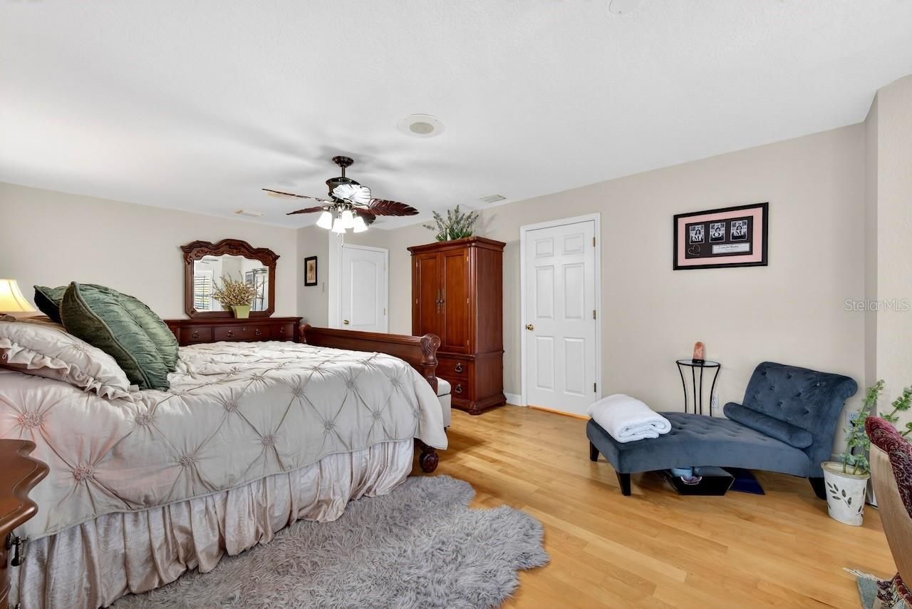 5900 Bayview Circle S, Gulfport, FL 33707 Photo