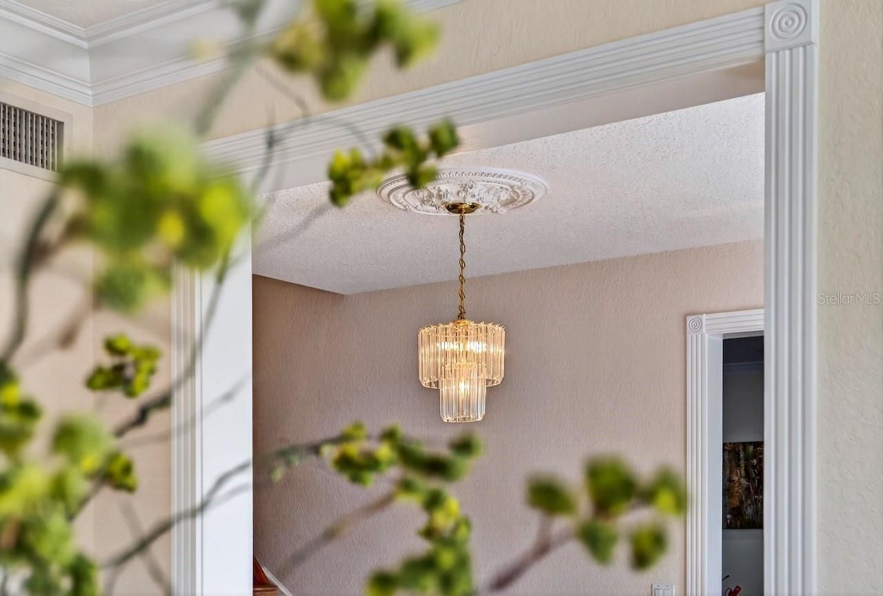 5900 Bayview Circle S, Gulfport, FL 33707 Photo