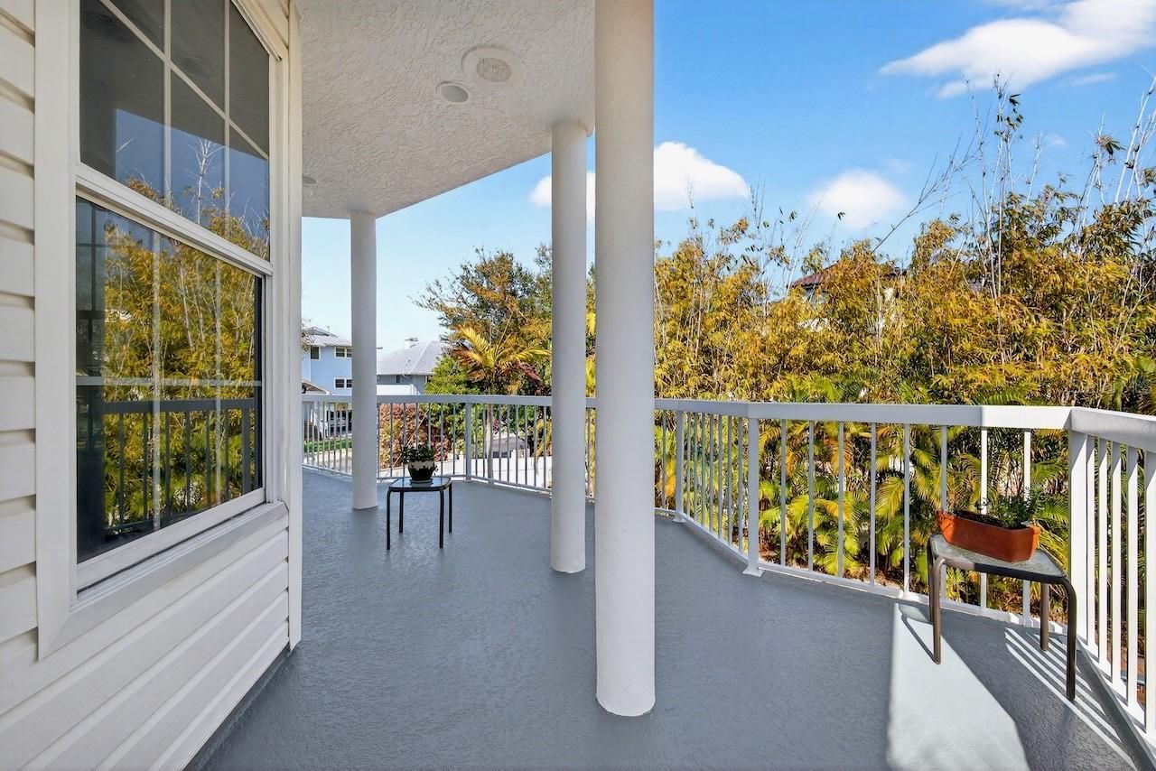 5900 Bayview Circle S, Gulfport, FL 33707 Photo