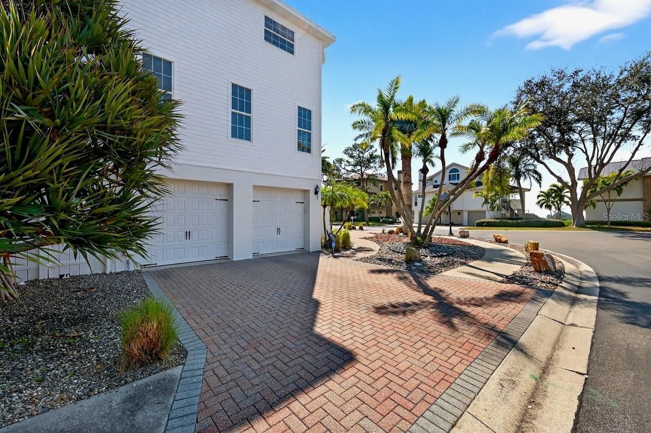 5900 Bayview Circle S, Gulfport, FL 33707 Photo