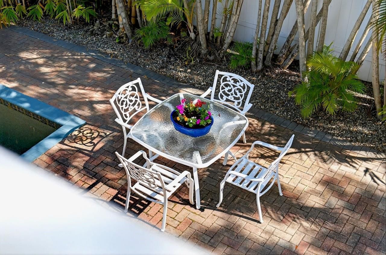 5900 Bayview Circle S, Gulfport, FL 33707 Photo