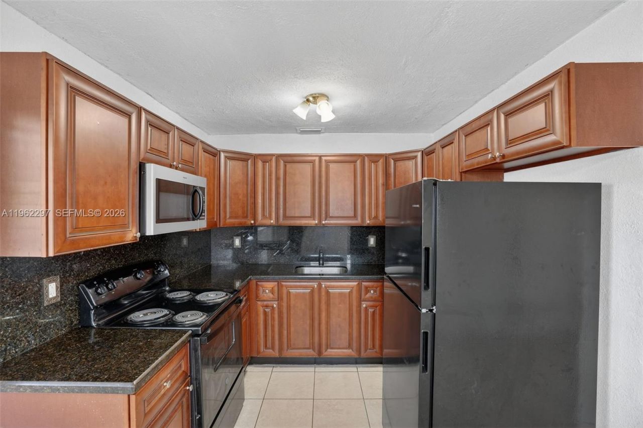 10325 SW 149 Terrace, Miami, FL 33176 Photo