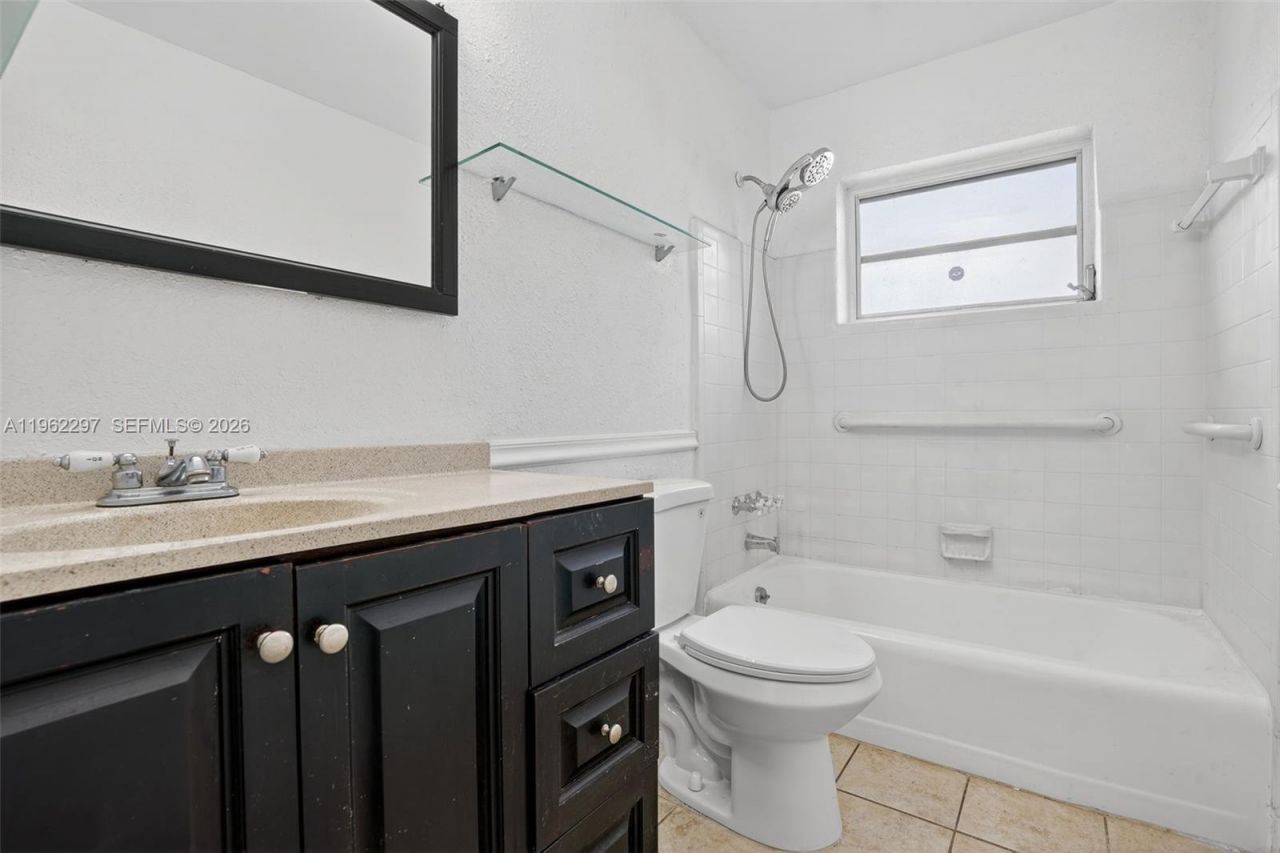 10325 SW 149 Terrace, Miami, FL 33176 Photo