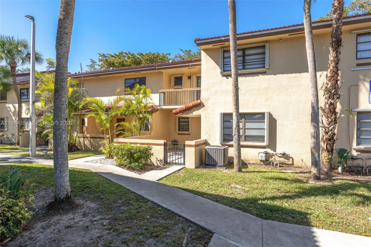 6346 SW 136th Ct, Unit 110-H, Miami, FL 33183 Photo