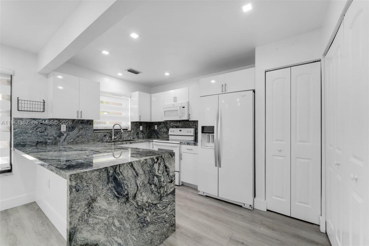 6346 SW 136th Ct, Unit 110-H, Miami, FL 33183 Photo