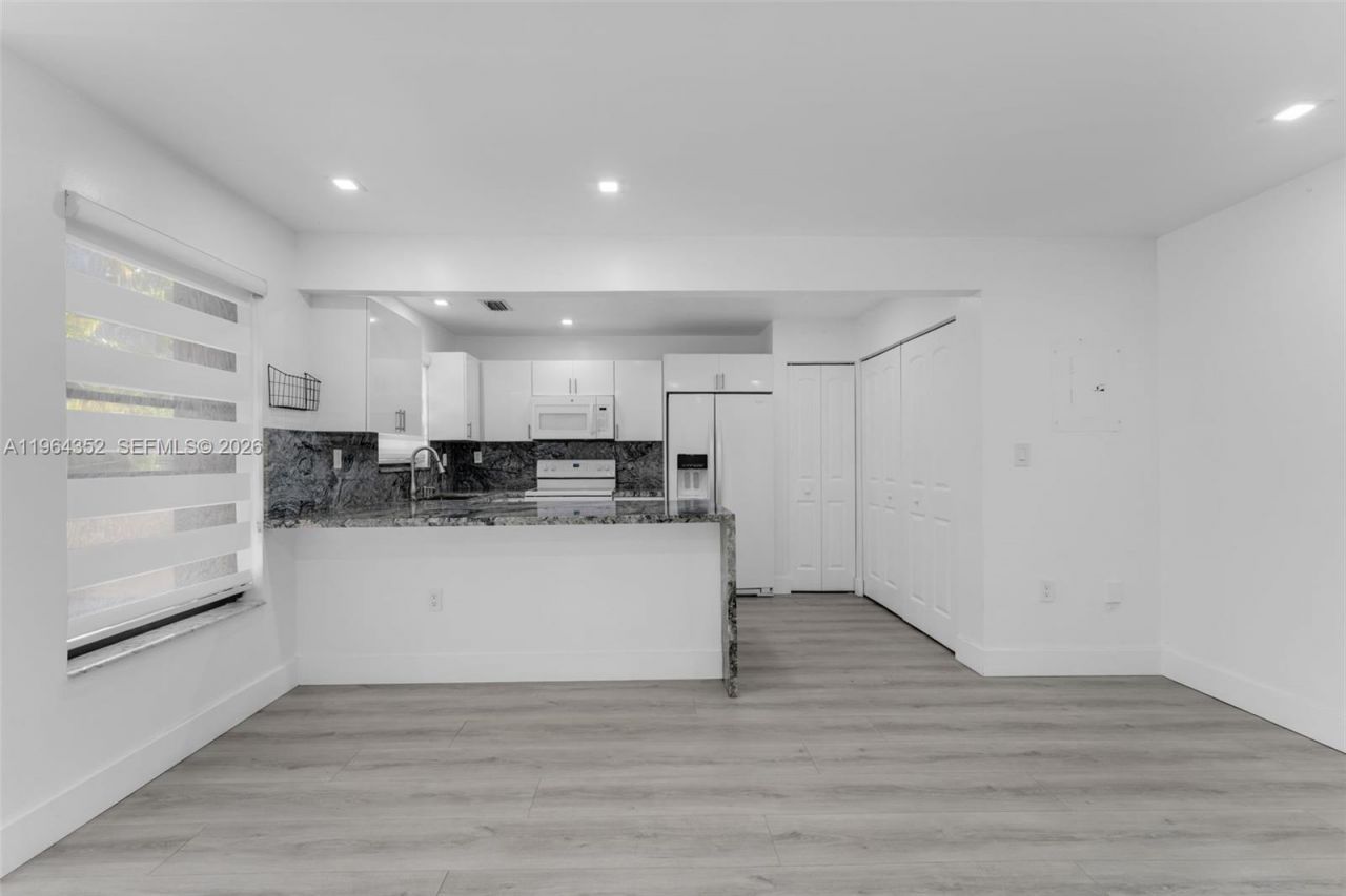 6346 SW 136th Ct, Unit 110-H, Miami, FL 33183 Photo