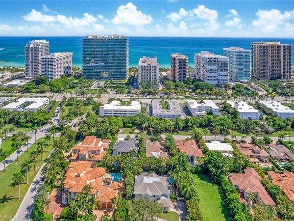 52 Camden Dr , Bal Harbour, FL 33154