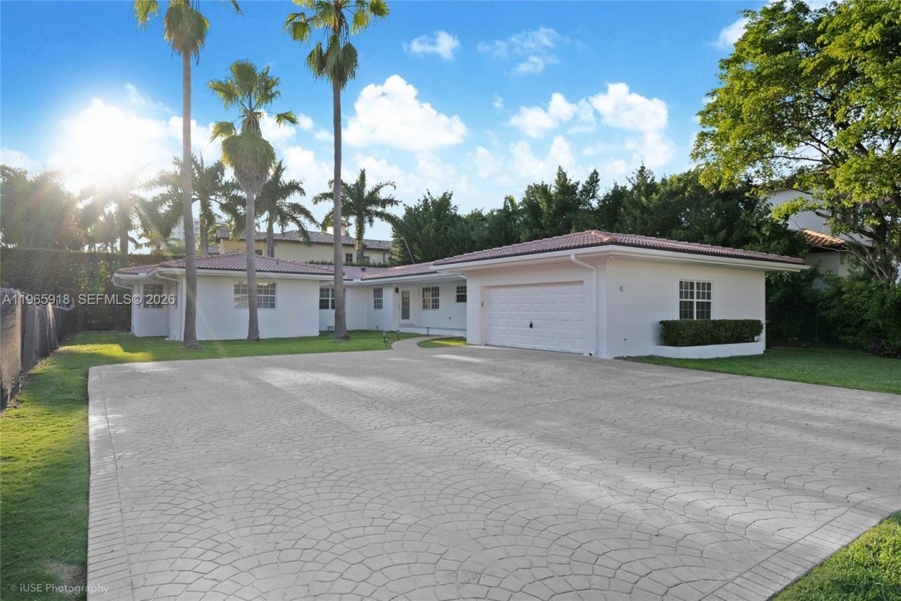 52 Camden Dr , Bal Harbour, FL 33154 Photo