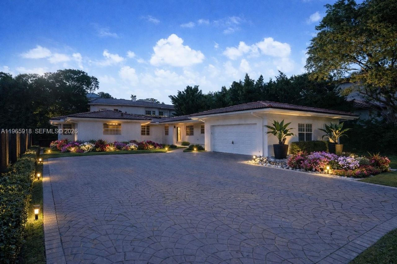 52 Camden Dr , Bal Harbour, FL 33154 Photo