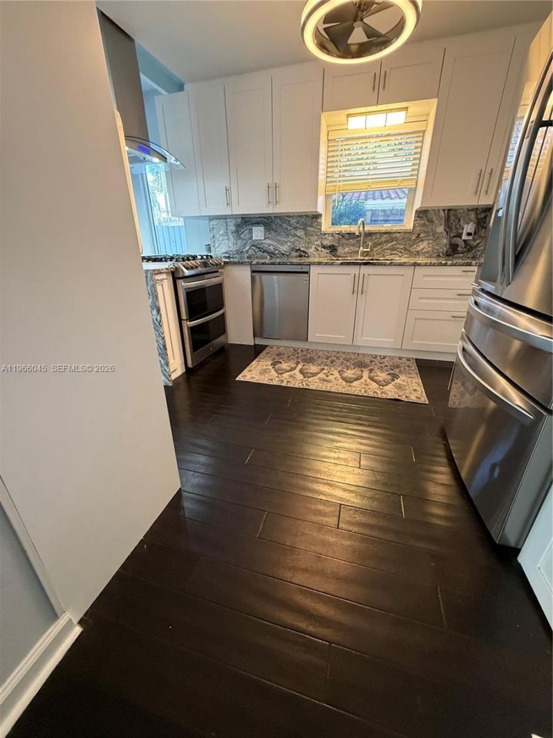 561 SE 3rd Ter, Pompano Beach, FL 33060 Photo