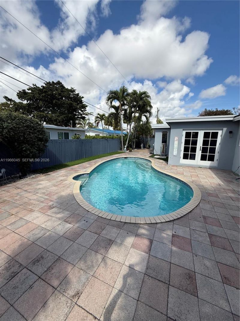 561 SE 3rd Ter, Pompano Beach, FL 33060 Photo