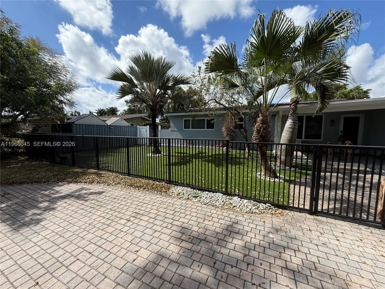 561 SE 3rd Ter, Pompano Beach, FL 33060 Photo