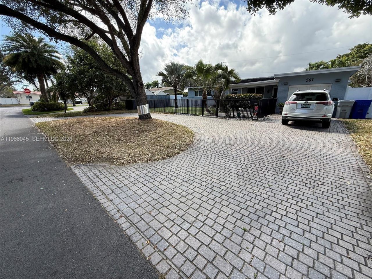 561 SE 3rd Ter, Pompano Beach, FL 33060 Photo