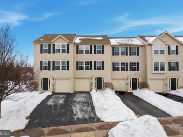 1048 SPARROW WAY, BREINIGSVILLE, PA 18031