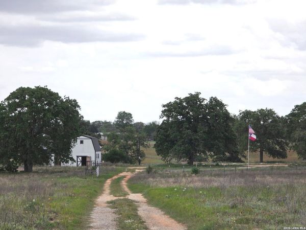 132 Santa Gertrudis, Sutherland Springs, TX 78161