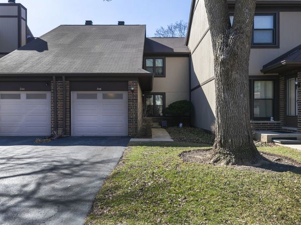 246 Shadowbend Drive, Wheeling, IL 60090