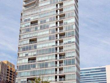510 W Erie Street, Chicago, IL 60654