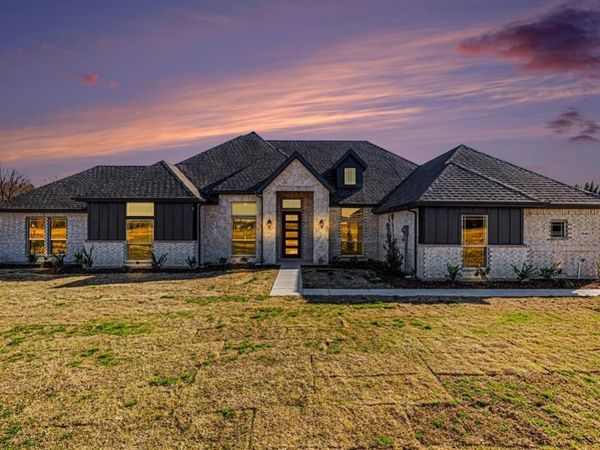 7040 Southrock Drive, Midlothian, TX 76065