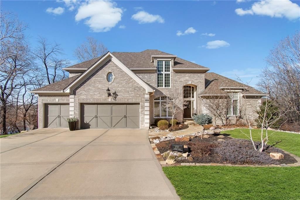 5757 NW Hickory Court, Parkville, MO 64152 Main Photo