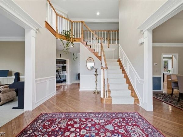 13 Old Schoolhouse Rd, Bethlehem, NJ 08802