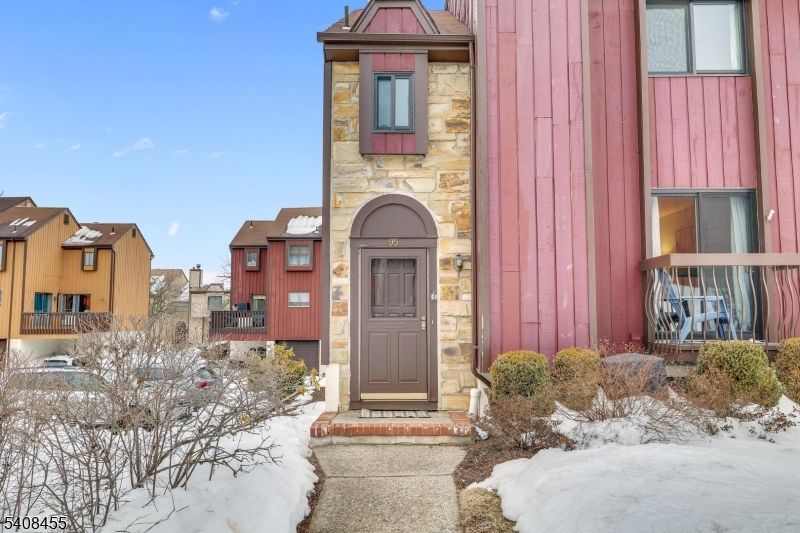 95 Wimbledon Sq, Washington, NJ 07853 Main Photo