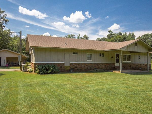 1508 Red Oak Ln., Pine Bluff, AR 71603