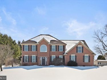 4 DEVONSHIRE DRIVE, SHREWSBURY, PA 17361