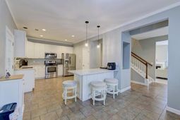 1616 Camfield Lane photo 4