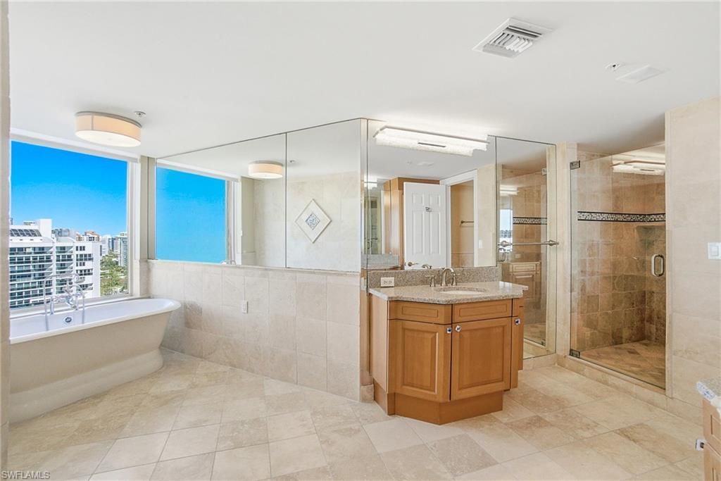 4021 Gulf Shore Blvd N, Unit 1904, Naples, FL 34103 Photo