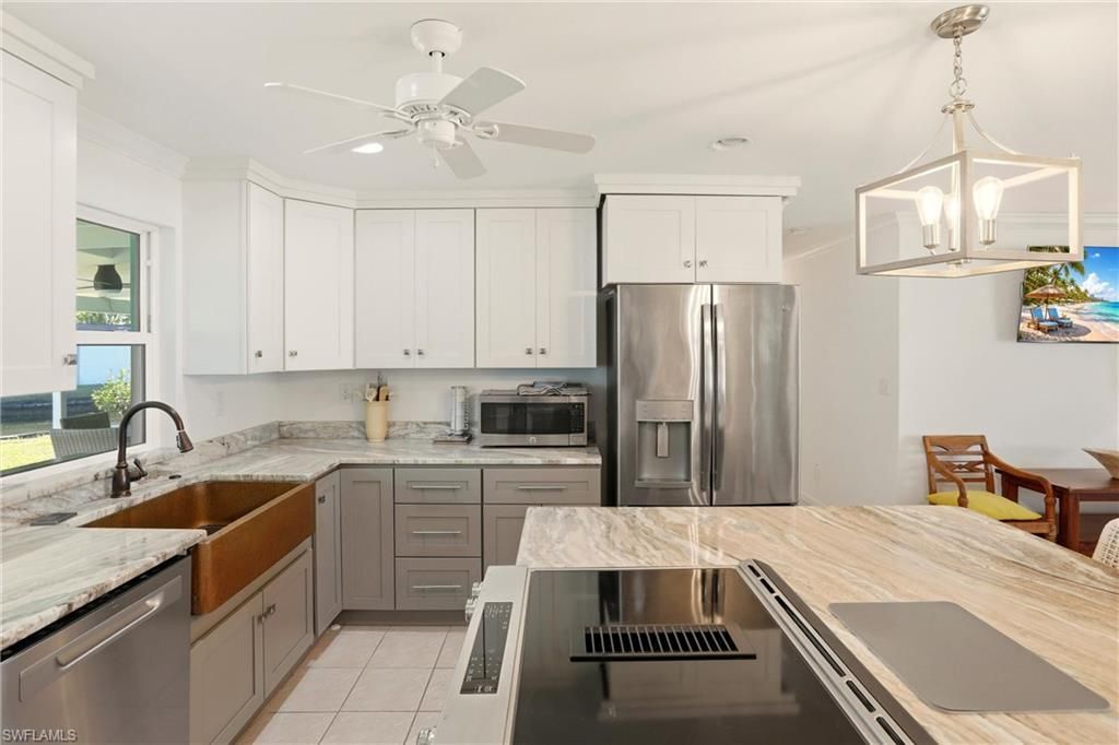 1159 Holiday Ln E, Naples, FL 34104 Photo