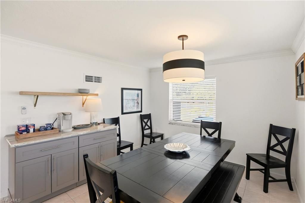 1159 Holiday Ln E, Naples, FL 34104 Photo