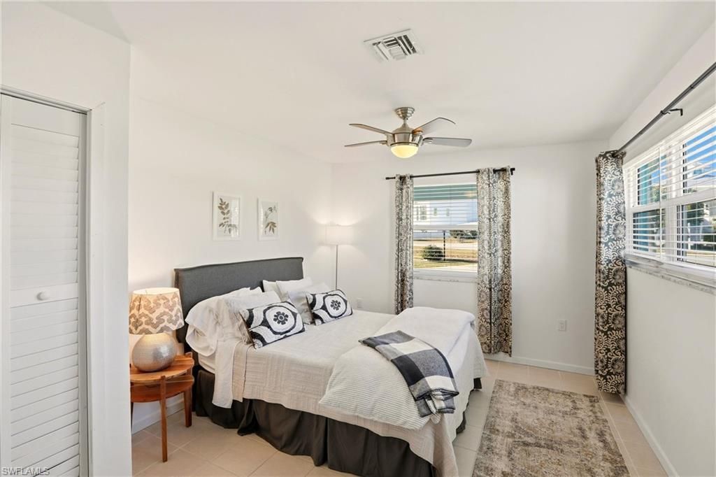 1159 Holiday Ln E, Naples, FL 34104 Photo