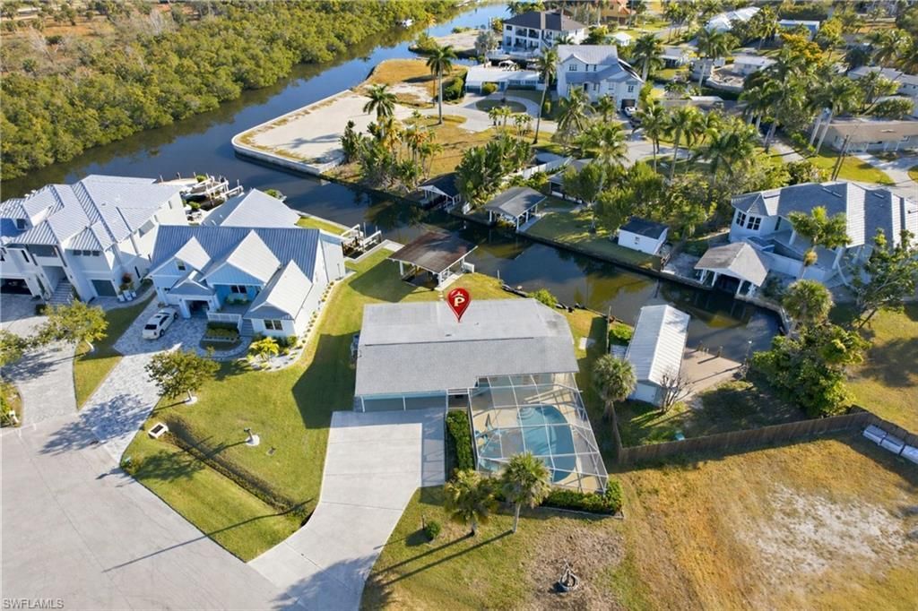 1159 Holiday Ln E, Naples, FL 34104 Photo