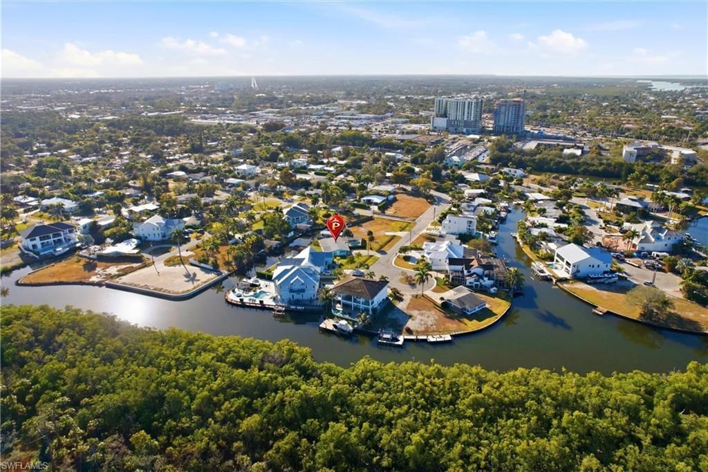 1159 Holiday Ln E, Naples, FL 34104 Photo