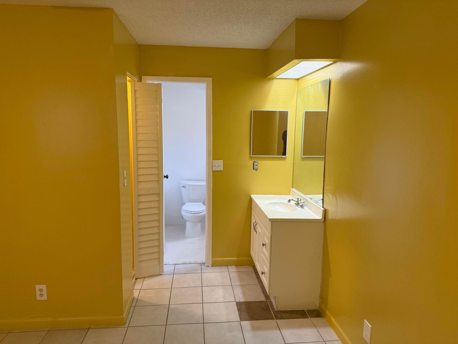 2541 NW 56th Avenue, Unit 1-19, Lauderhill, FL 33313 Photo