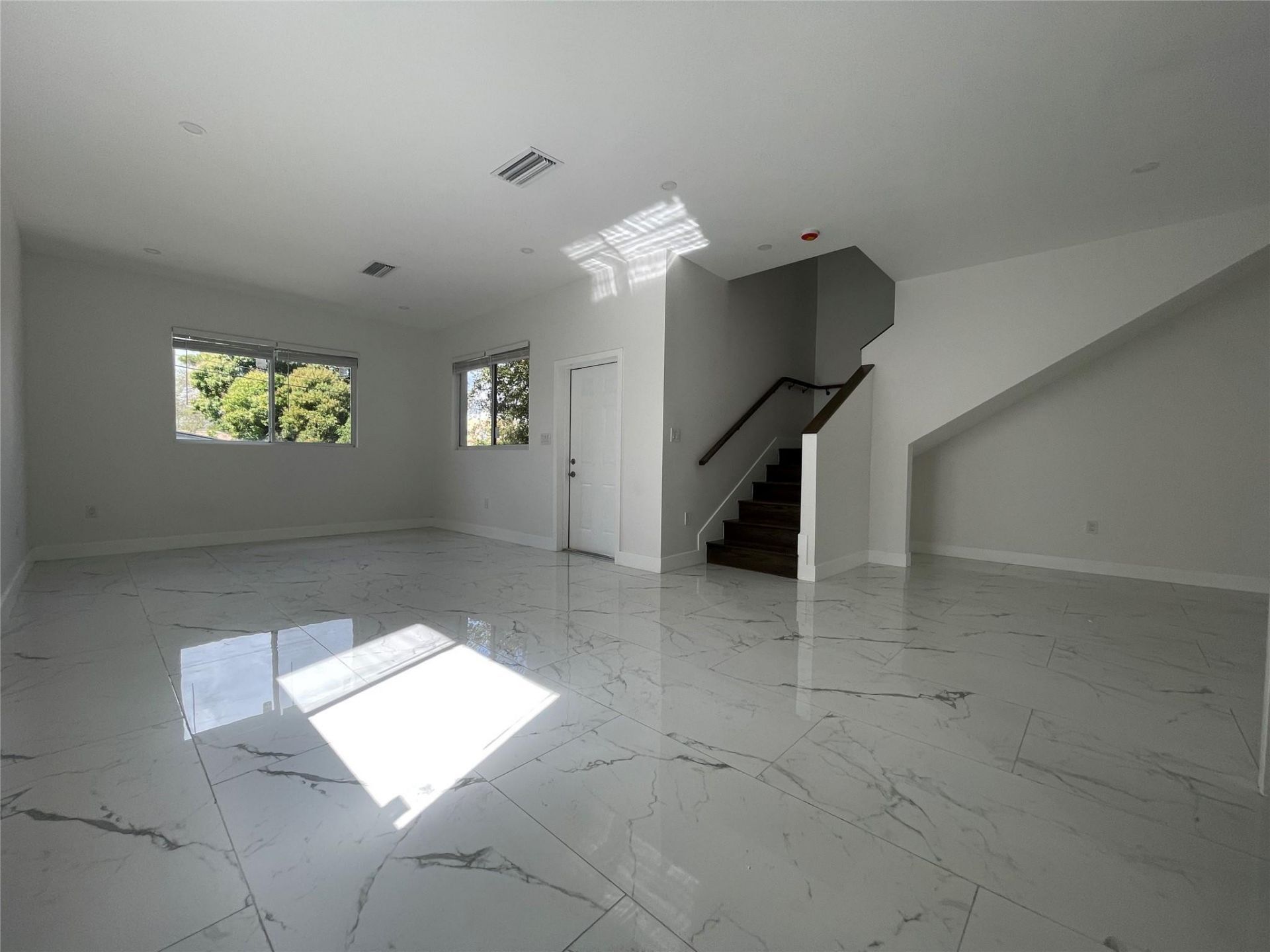 536 NW 13th Avenue, Fort Lauderdale, FL 33311 Photo
