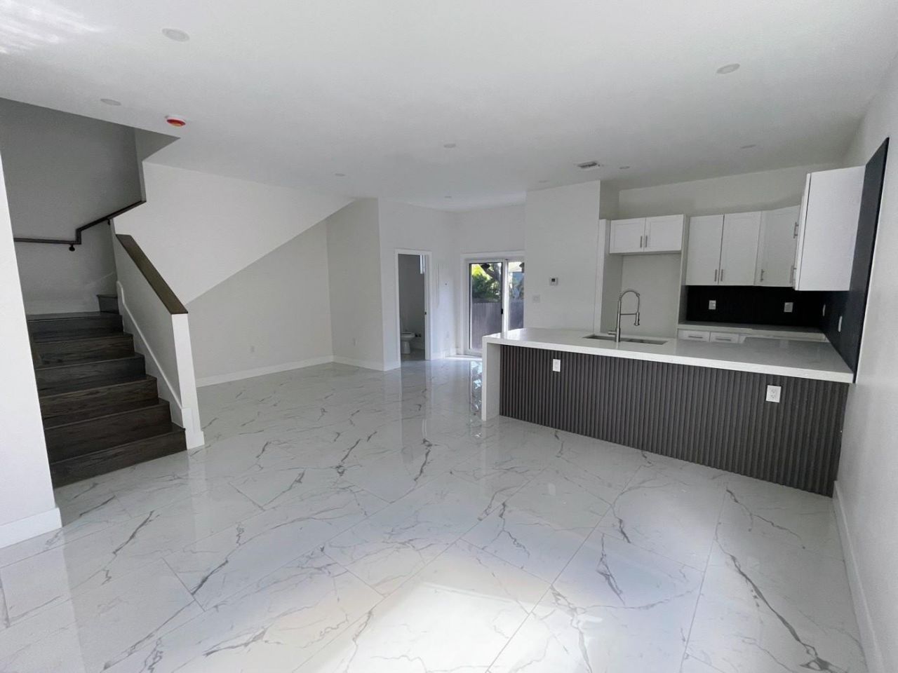 536 NW 13th Avenue, Fort Lauderdale, FL 33311 Photo