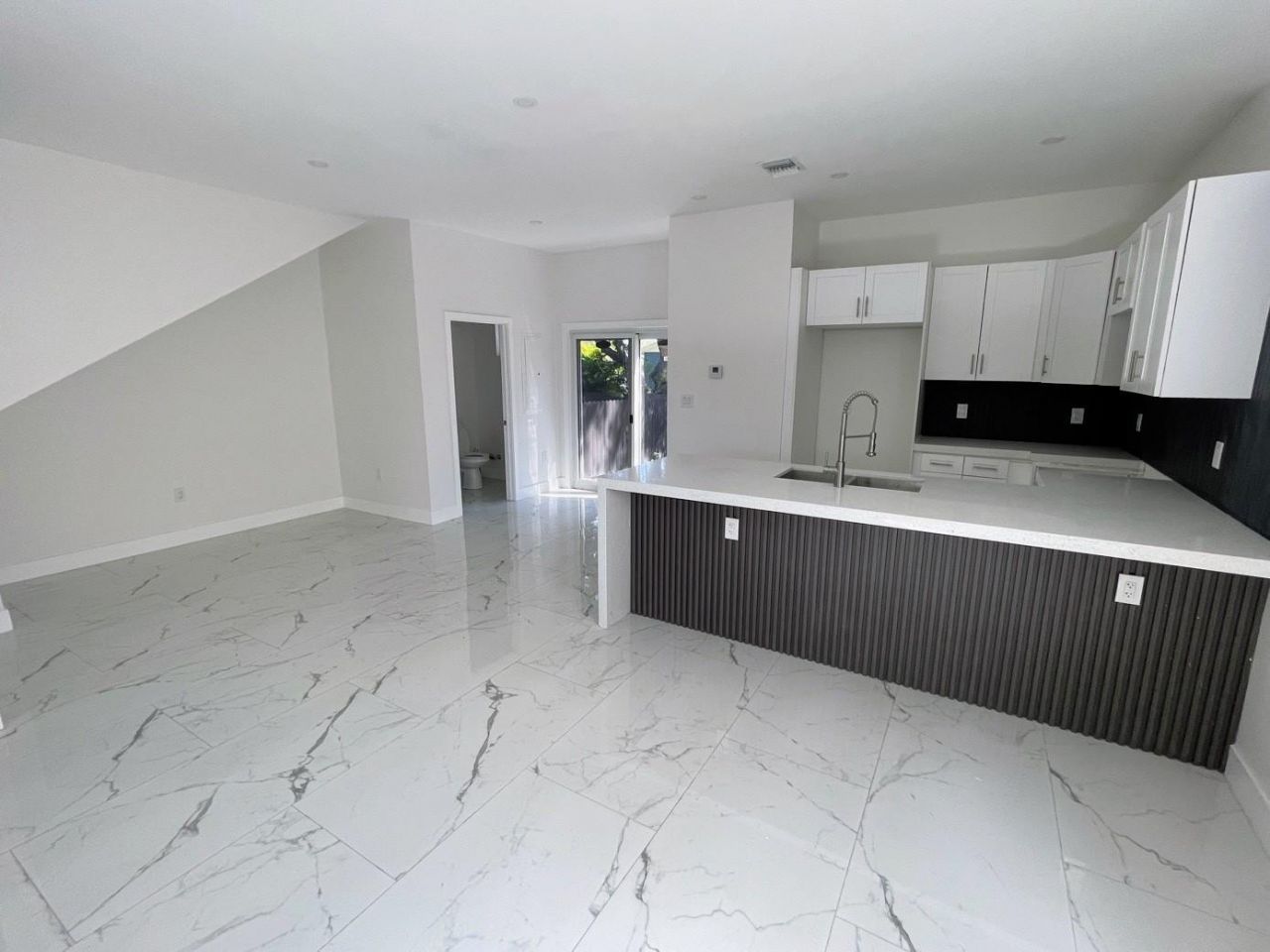 536 NW 13th Avenue, Fort Lauderdale, FL 33311 Photo