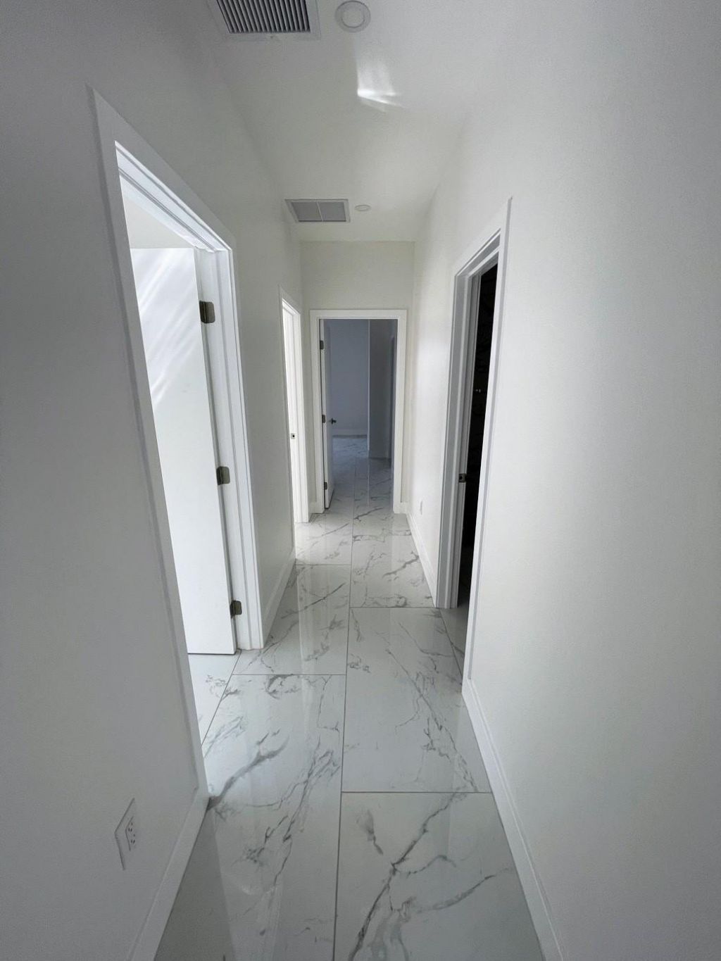 536 NW 13th Avenue, Fort Lauderdale, FL 33311 Photo