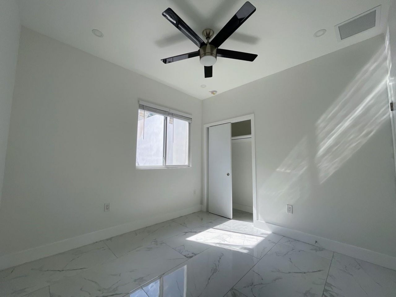 536 NW 13th Avenue, Fort Lauderdale, FL 33311 Photo