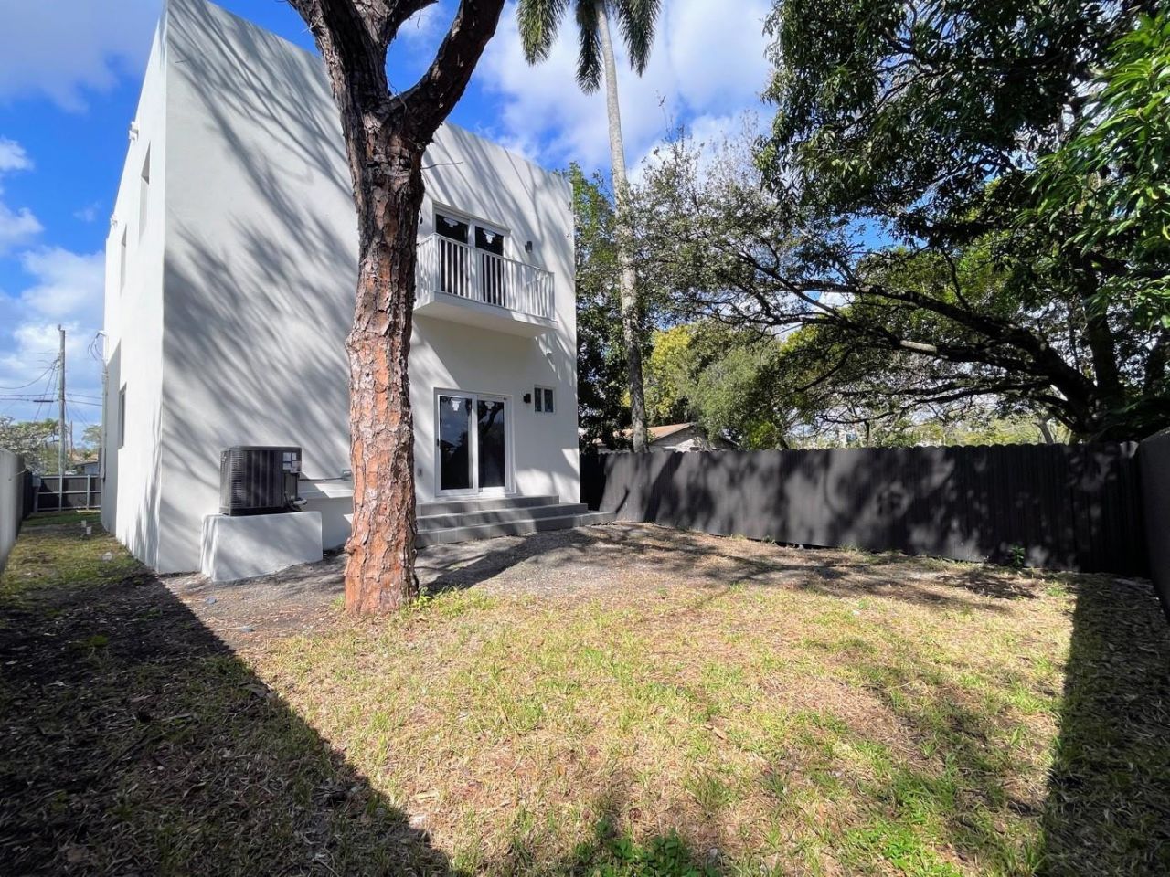 536 NW 13th Avenue, Fort Lauderdale, FL 33311 Photo