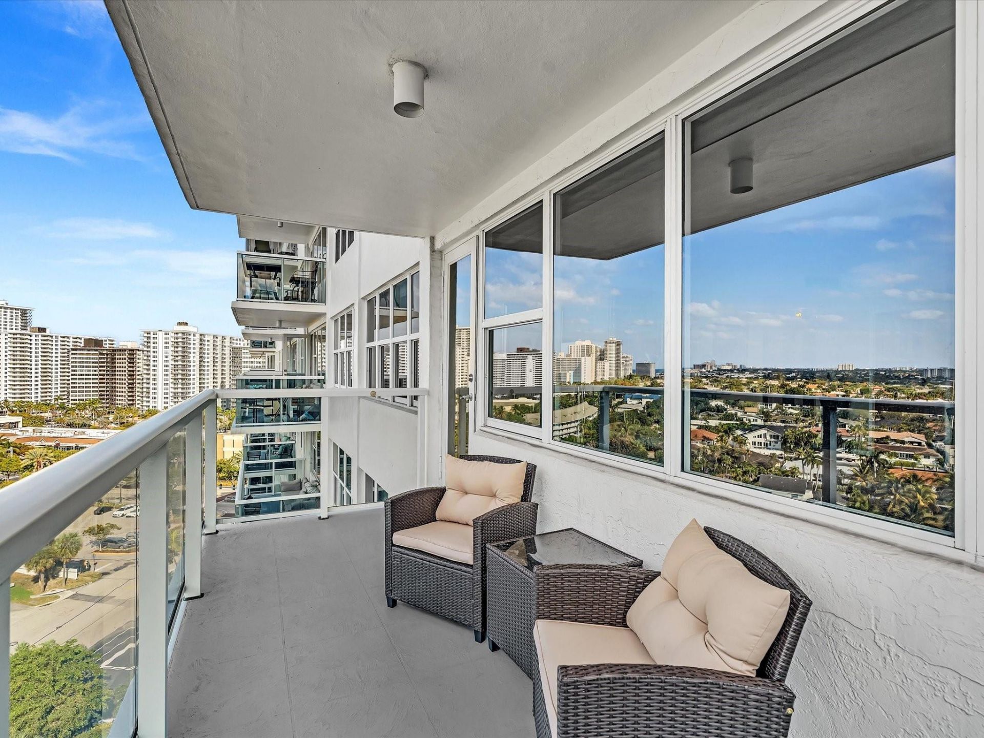 3300 NE 36th Street, Unit 1402, Fort Lauderdale, FL 33308 Photo