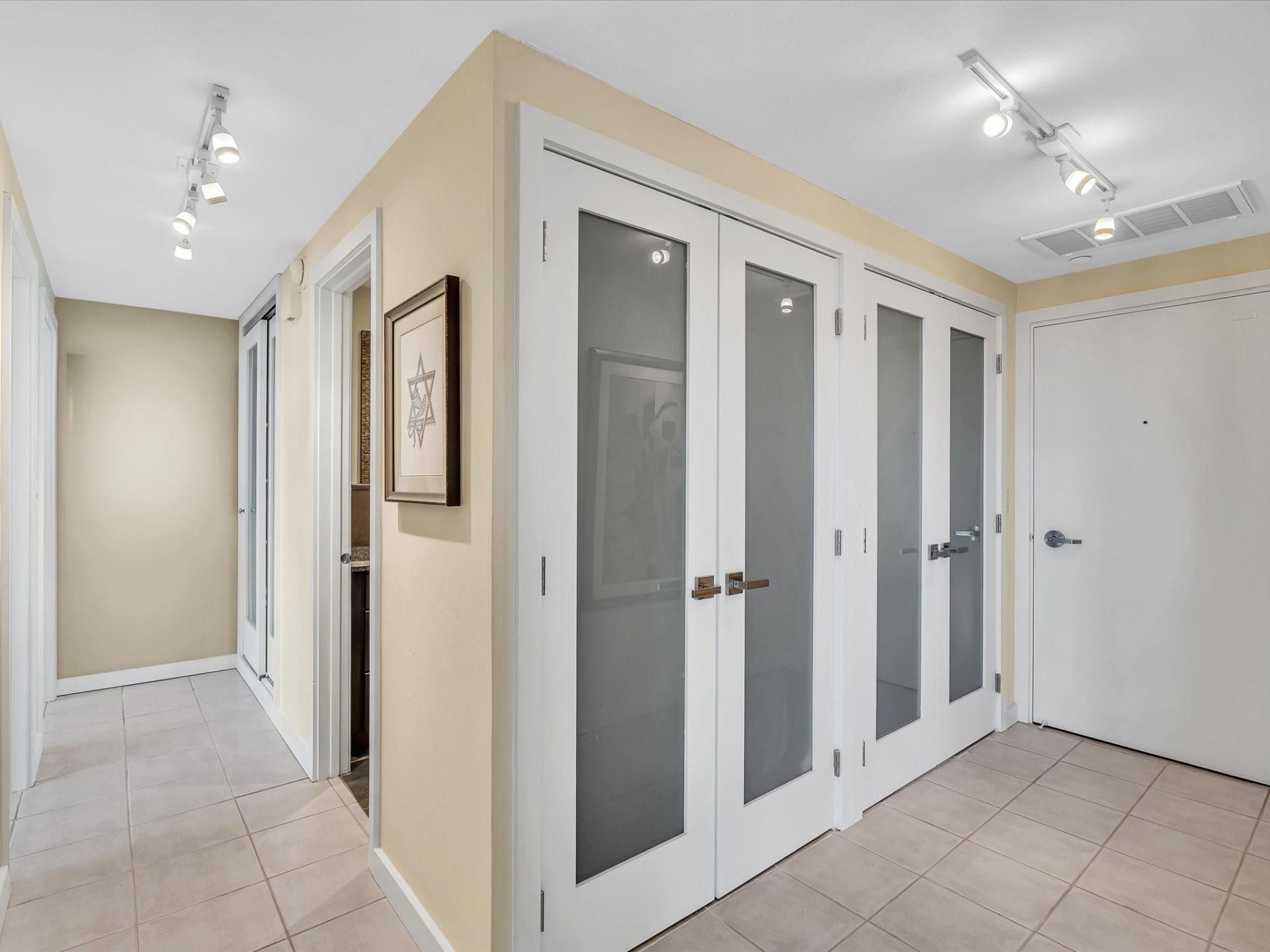 3300 NE 36th Street, Unit 1402, Fort Lauderdale, FL 33308 Photo