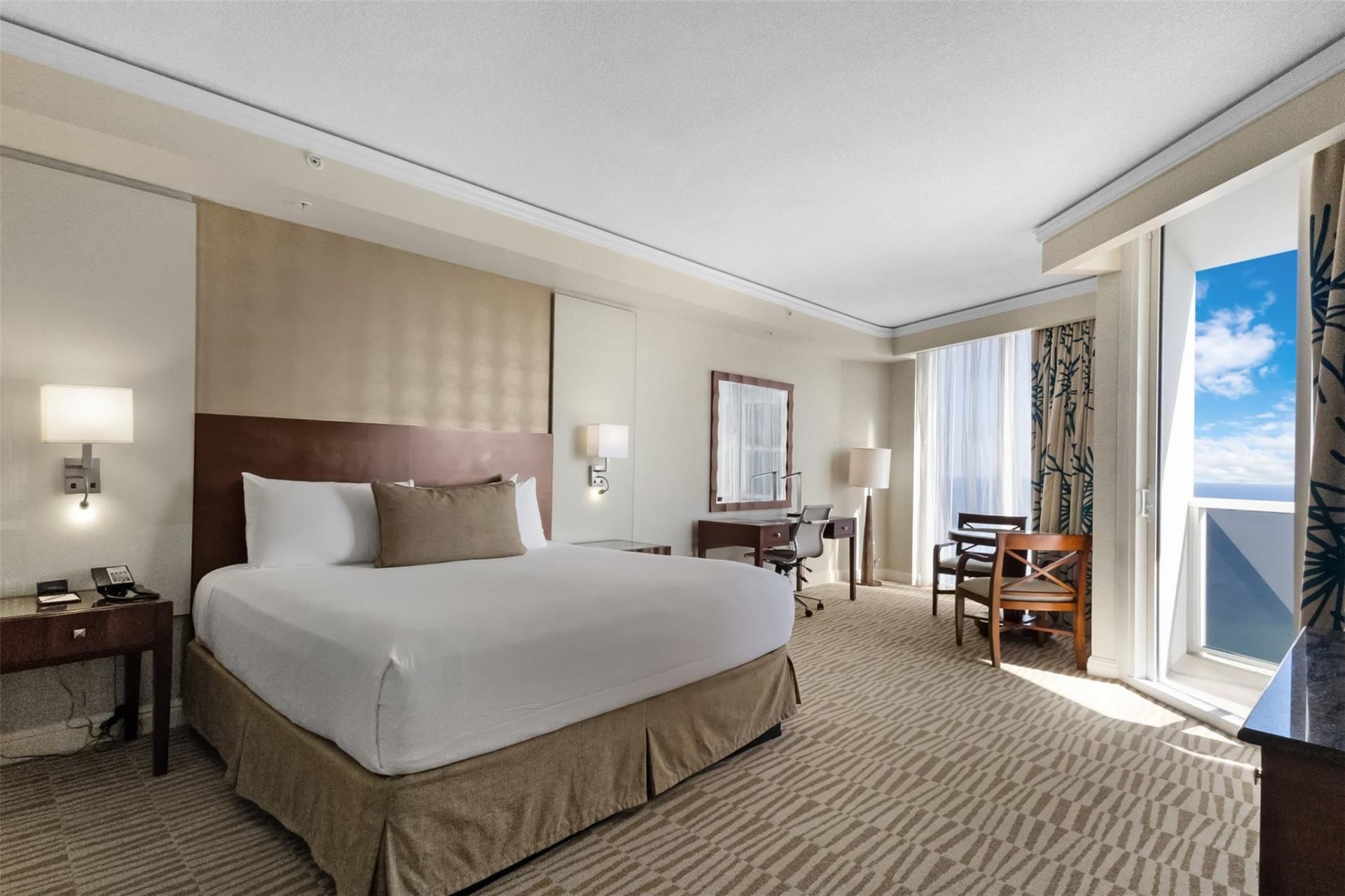 18001 Collins Avenue, Unit 2614, Sunny Isles Beach, FL 33160 Photo