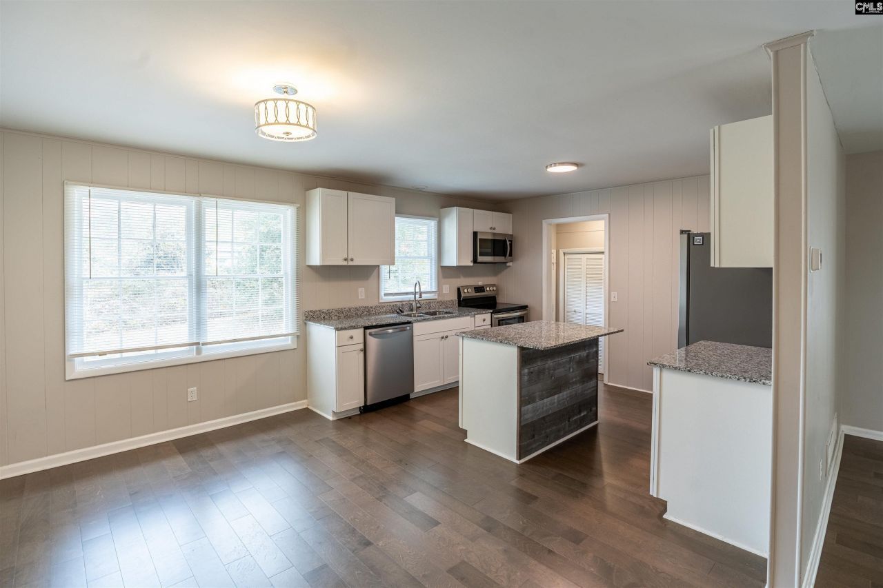 204 Park Road  Photo 6