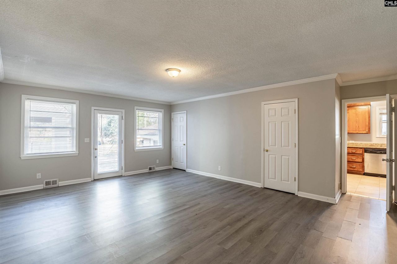 1101 Sunnyside Drive  Photo 18