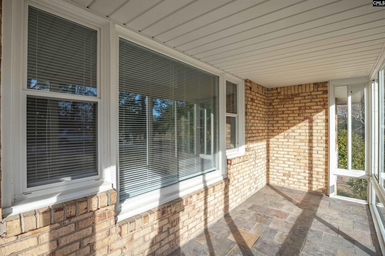 1101 Sunnyside Drive  Photo 4