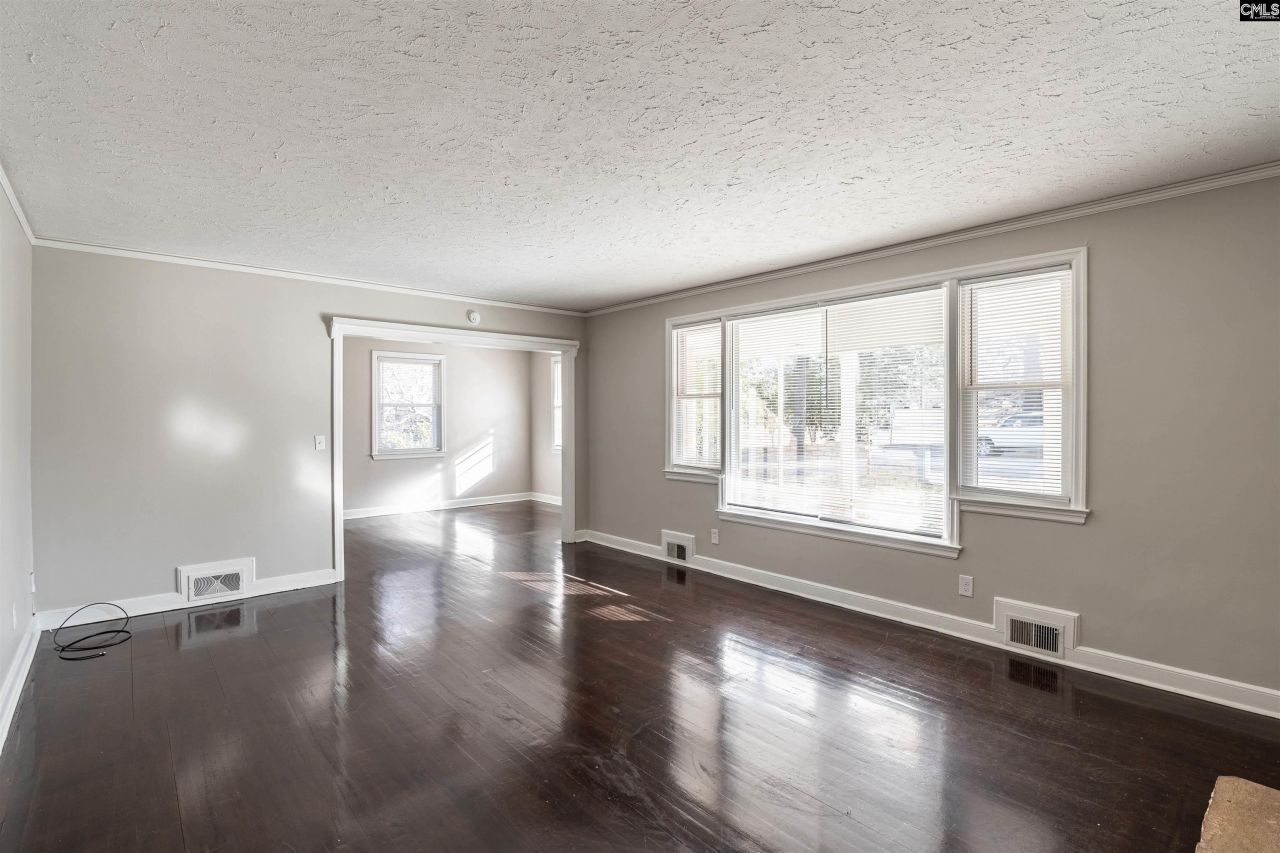 1101 Sunnyside Drive  Photo 8