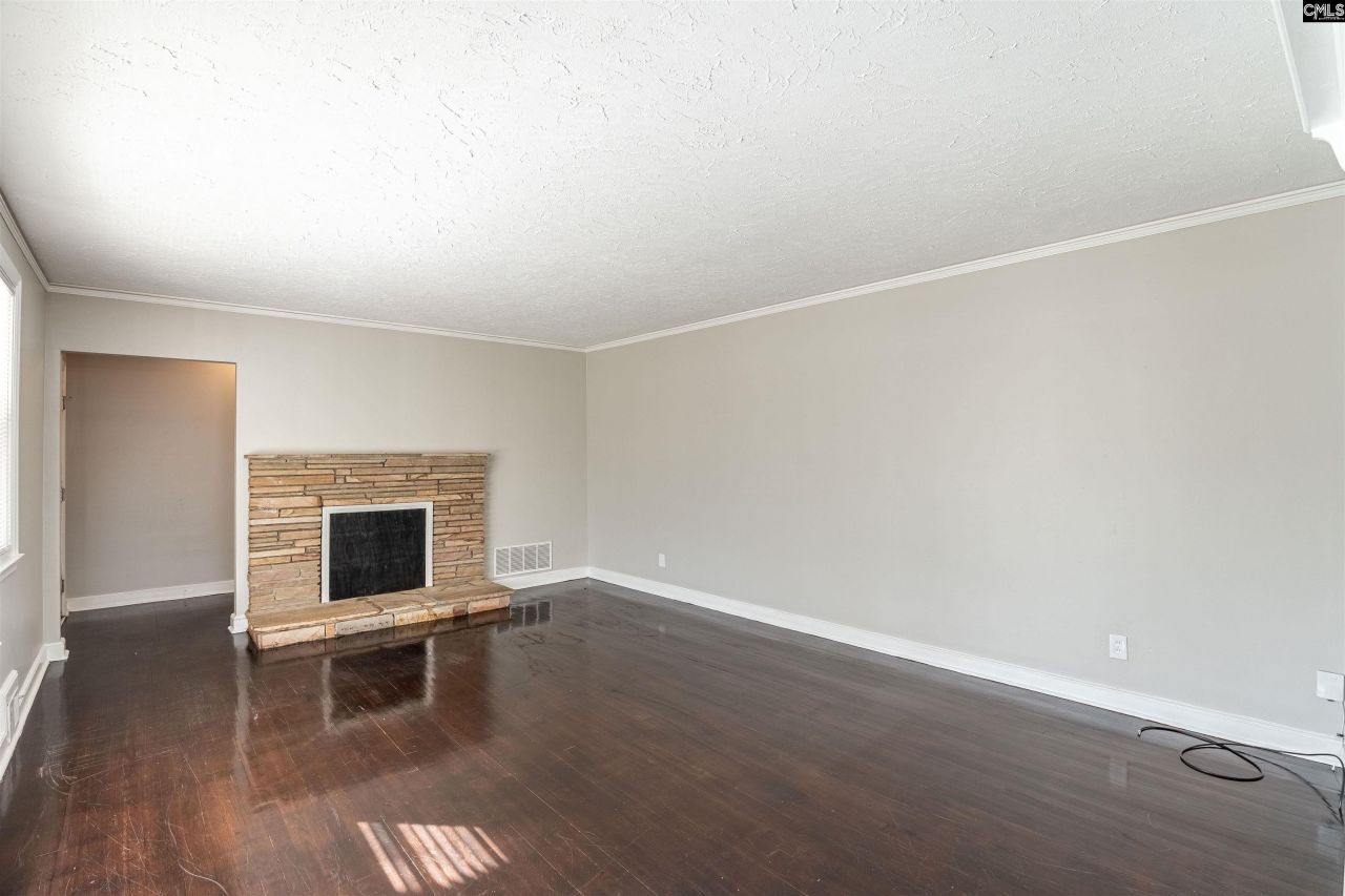 1101 Sunnyside Drive  Photo 9