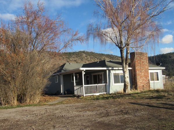 29277 N Highway 97 Highway N, Unit 251122, Chiloquin, OR 97624